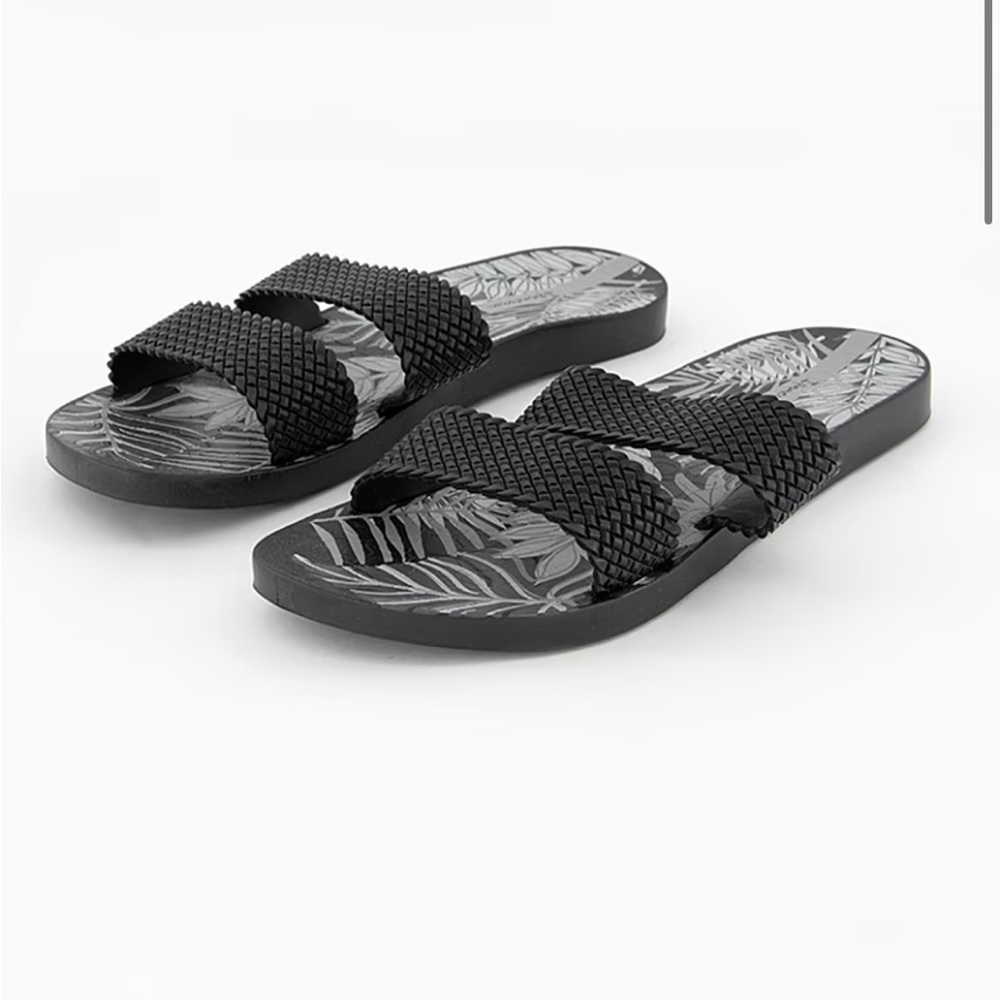 Ipanema sandals